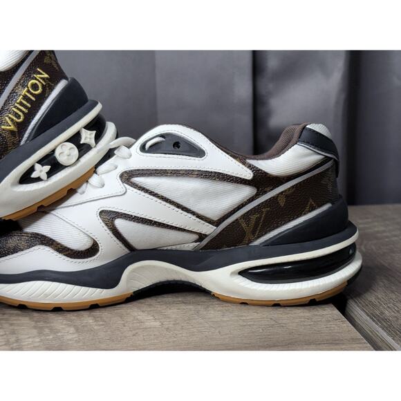 Louis Vuitton White and Brown Men's Sneakers - Picture 5 of 16